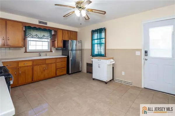 Perth Amboy, NJ 08861,646 Johnstone ST