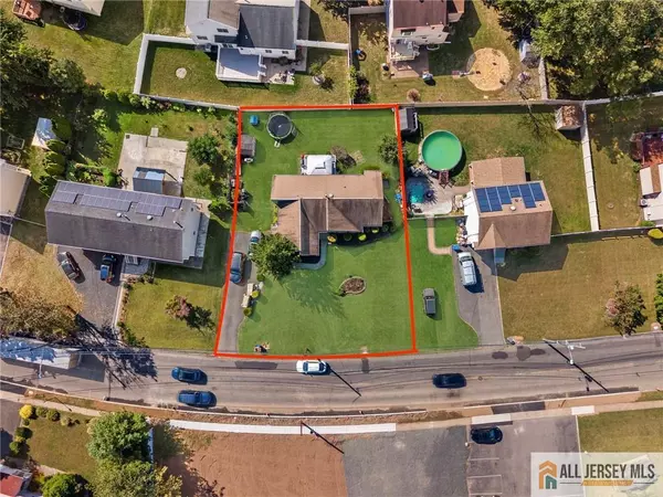 South Plainfield, NJ 07080,222 Oak Tree AVE