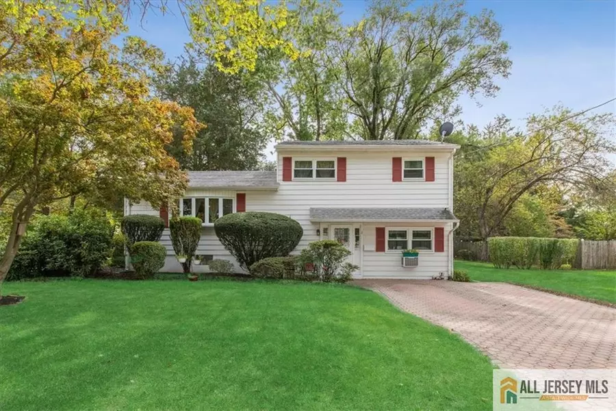 2 Chalmers RD, East Brunswick, NJ 08816