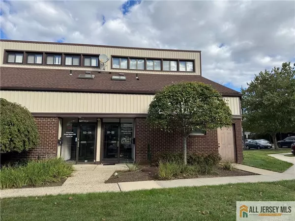 52 Brunswick Woods DR #56, East Brunswick, NJ 08816
