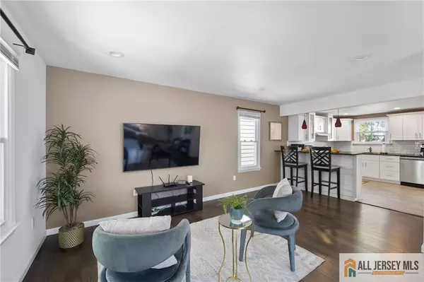 Somerville, NJ 08876,71 Central AVE