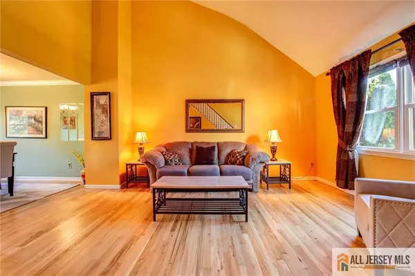 Sayreville, NJ 08872,3 Dancaster CT #3303