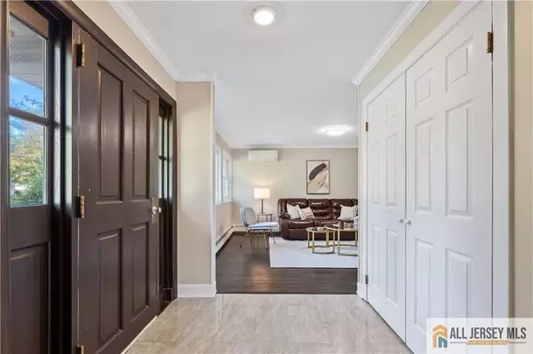 South Brunswick, NJ 08824,35 Emerald RD