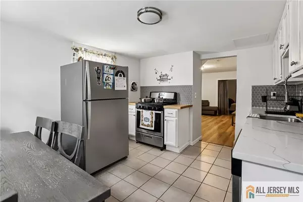 Somerville, NJ 08876,0-81-83 Grove ST