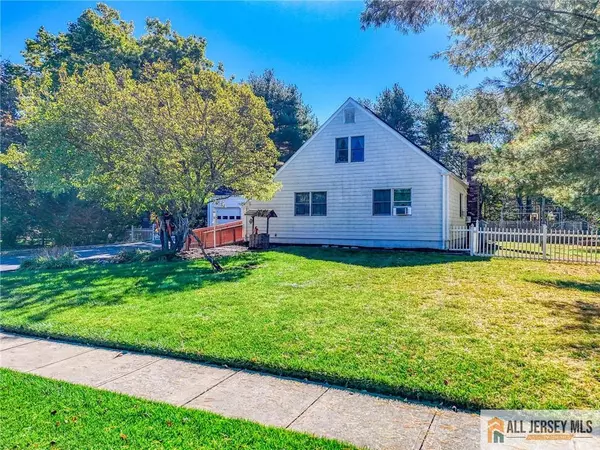 19 Jurgelsky RD, Monroe, NJ 08831