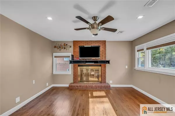 South Brunswick, NJ 08824,107 Finnegan LN