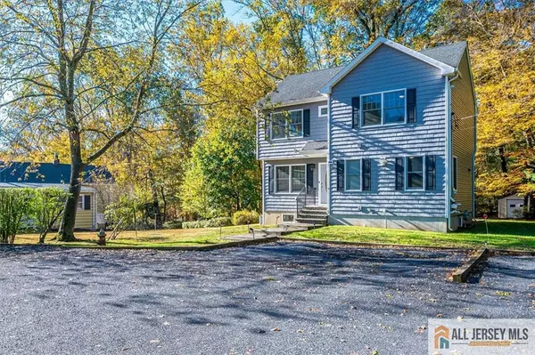 North Brunswick, NJ 08902,88 Church LN