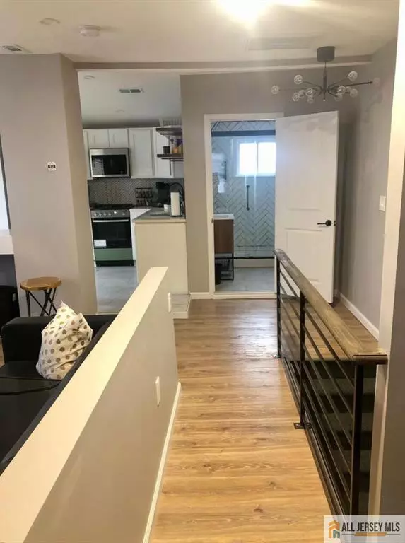 Trenton, NJ 08629,300 Darcy AVE