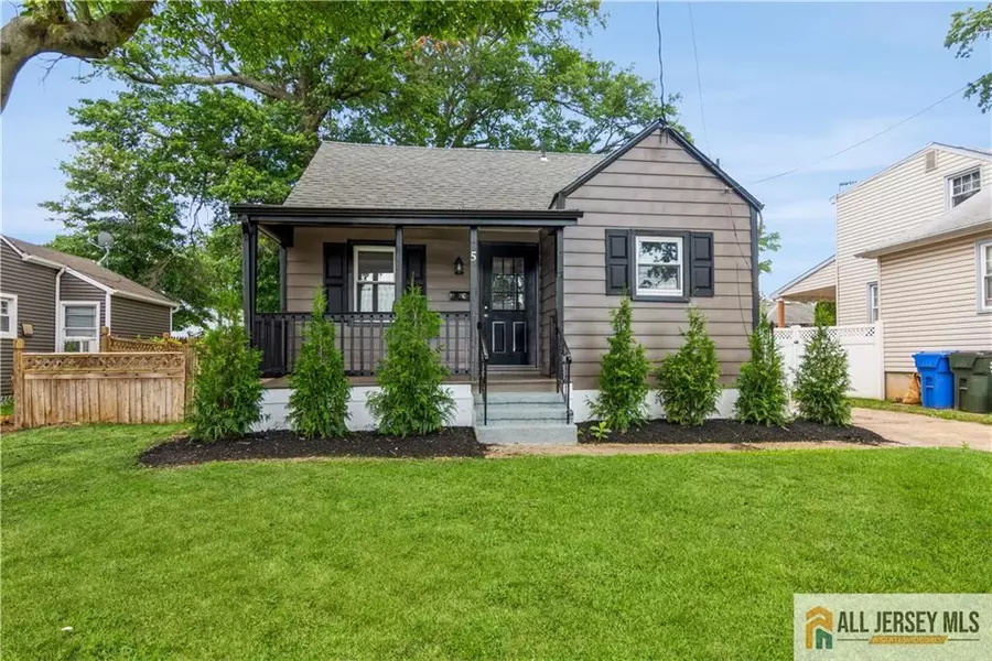 5 Madison AVE, Avenel, NJ 07001