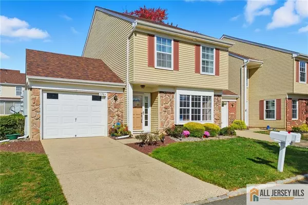 Monroe, NJ 08831,376 Stirling DR #376A