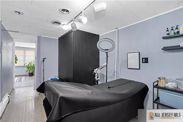 South Plainfield, NJ 07080,307 Oak Tree AVE