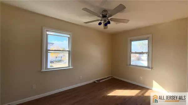 Carteret, NJ 07008,1340 Roosevelt AVE