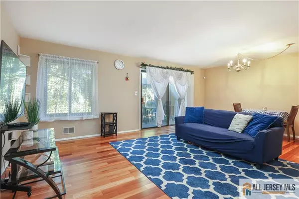 Hillsborough, NJ 08844,897 Merritt DR #D