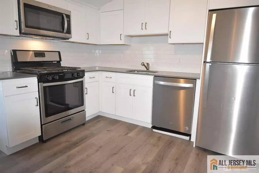 1 Lee AVE #A, Sayreville, NJ 08879