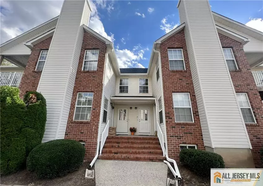 392 Lackland AVE #392, Piscataway, NJ 08854