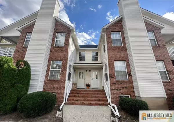 392 Lackland AVE #392, Piscataway, NJ 08854