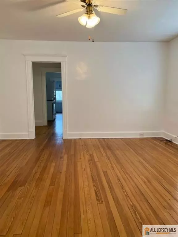 South River, NJ 08882,164 Main ST