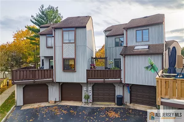 Old Bridge, NJ 08857,270 Silver LN