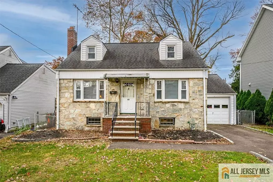 65 Colonial DR, Clark, NJ 07066