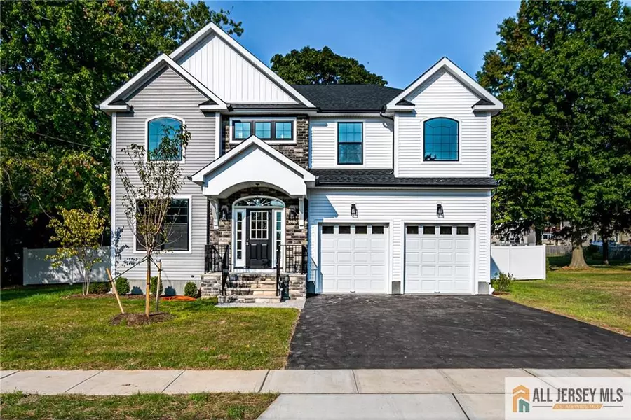 10 Hector AVE, Edison, NJ 08817