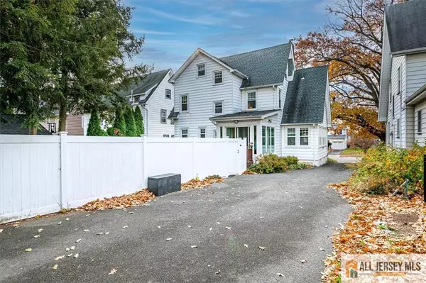 Highland Park, NJ 08904,607 S 1st AVE