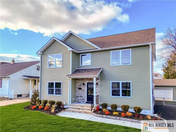 3 Lyons ST, South River, NJ 08882