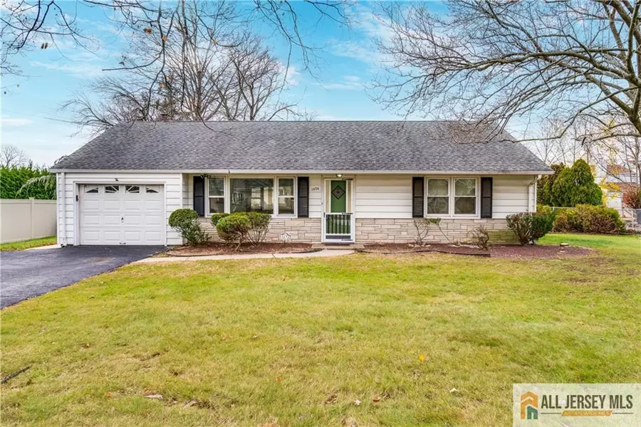 1474 Huron RD, North Brunswick, NJ 08902