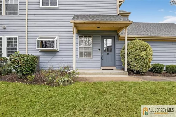 Monroe, NJ 08831,5 Wingate CT #5D