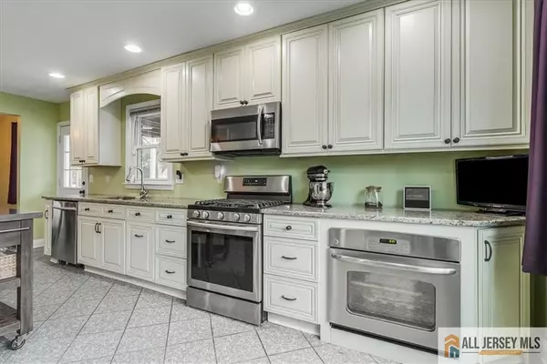 East Brunswick, NJ 08816,206 Milltown RD