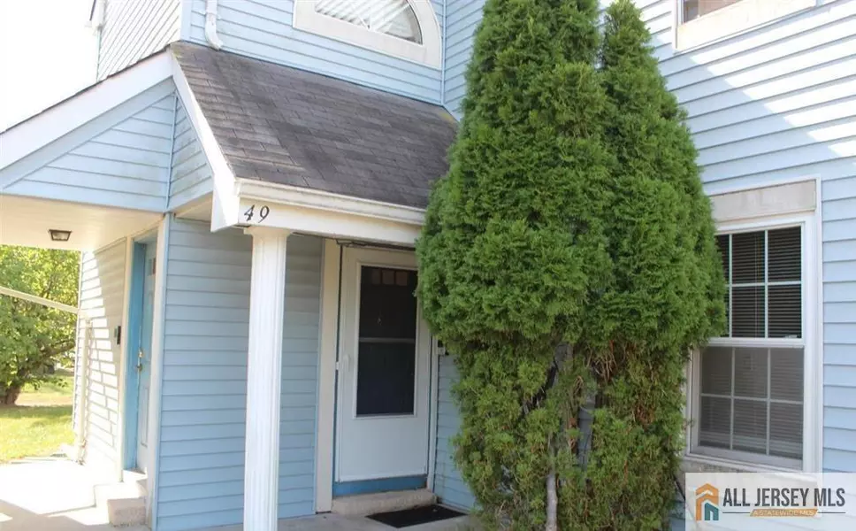 49 Tanglewood CT, South Brunswick, NJ 08852