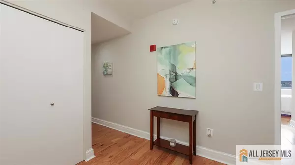 New Brunswick, NJ 08901,1 Spring ST #1102