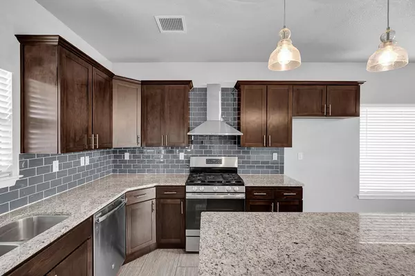 12192 MIDDLE FORK Place El Paso, TX 79934