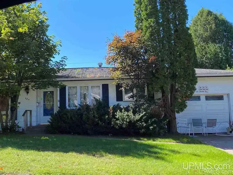 624 Mather Avenue, Ishpeming, MI 49849