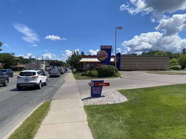 Traverse City, MI 49686,1054-1060 E Front Street