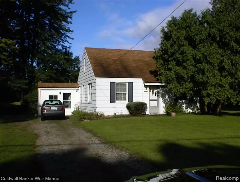 8042 BELLEVILLE Road, Belleville, MI 48111 1380