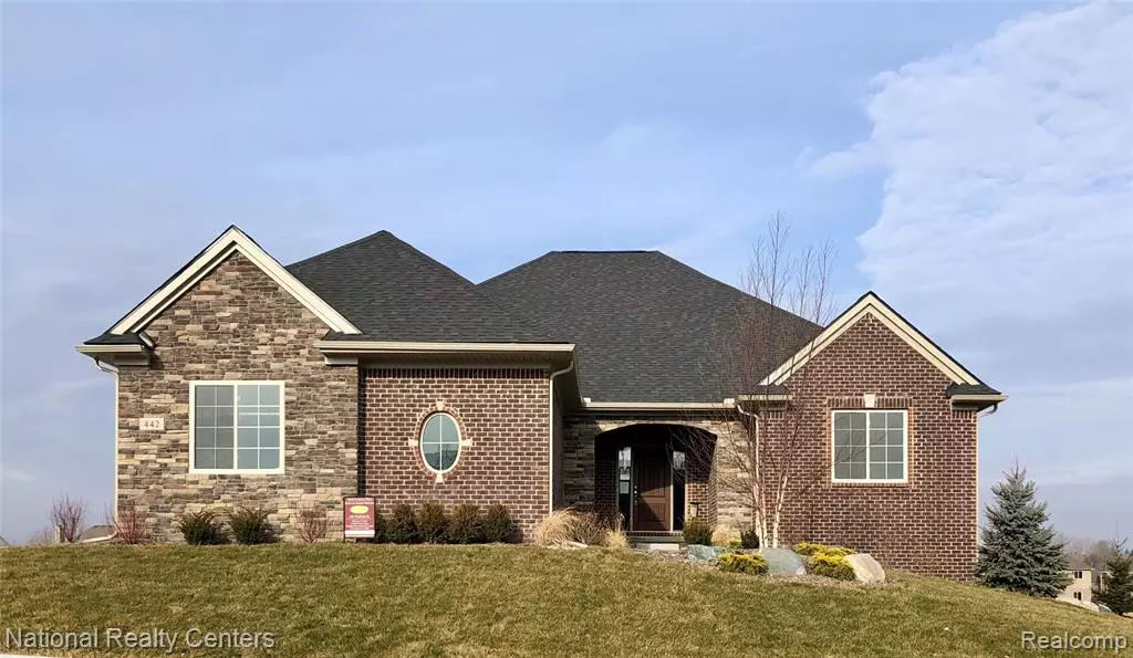 442 Overlook Drive, Oxford, MI 48371