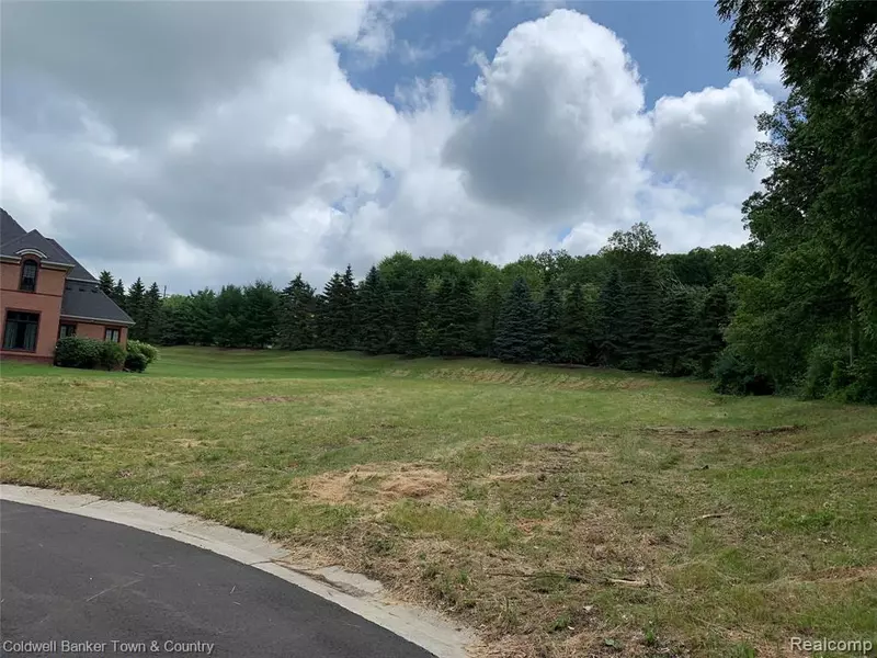 LOT #3 Valley Crest Court, Milford, MI 48381