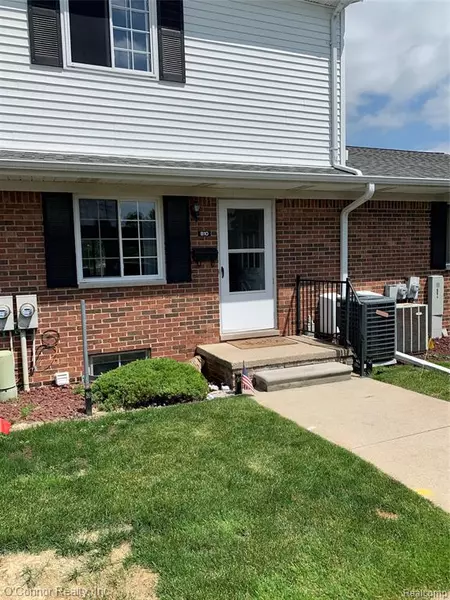 125 Cuttle Rd B10, Marysville, MI 48040