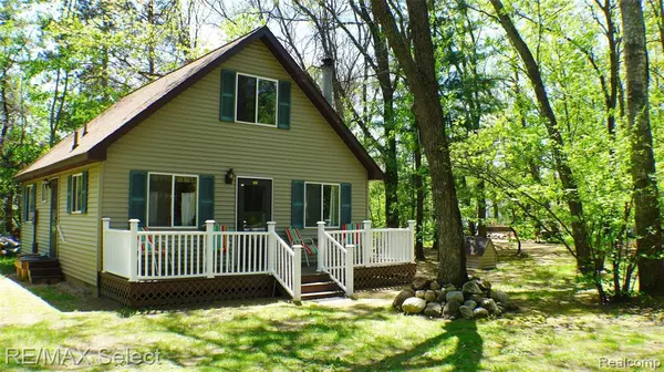 109 ACORN LN, Houghton Lake, MI 48629-9139