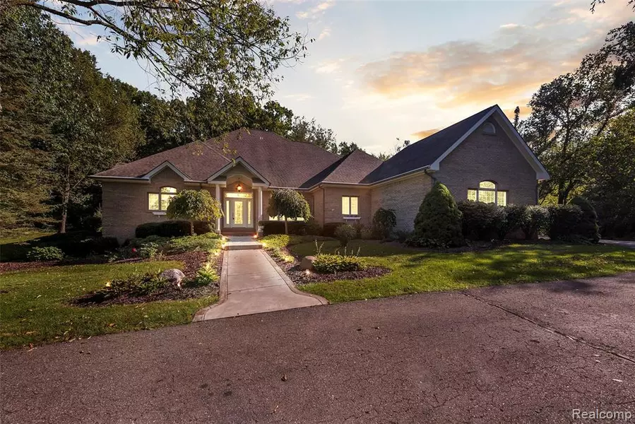 442 JENI LN, Milford, MI 48380-1328