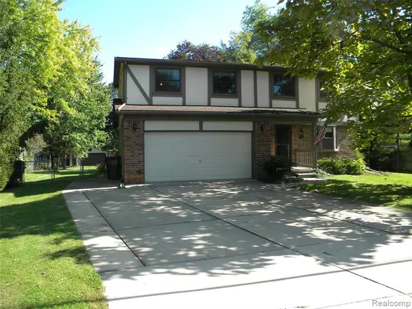 3715 HAZELTON Avenue, Rochester Hills, MI 48307 5117