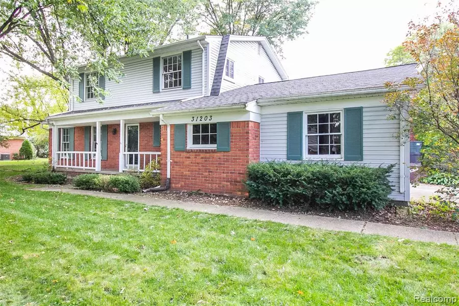 31203 Huntley, Beverly Hills, MI 48025