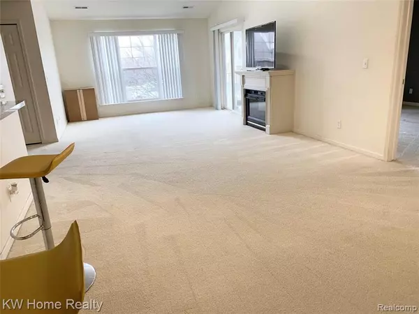 Rochester, MI 48307 6095,1814 FLAGSTONE Circle