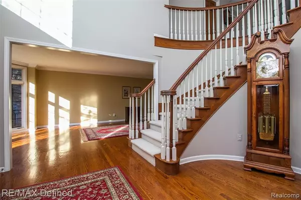 Rochester Hills, MI 48306 3685,3701 EDINBOROUGH Drive