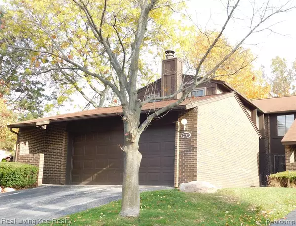 2217 Rhine Road, West Bloomfield, MI 48323 3068