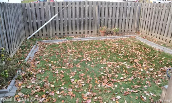 Rochester, MI 48309,55 MANOR WAY