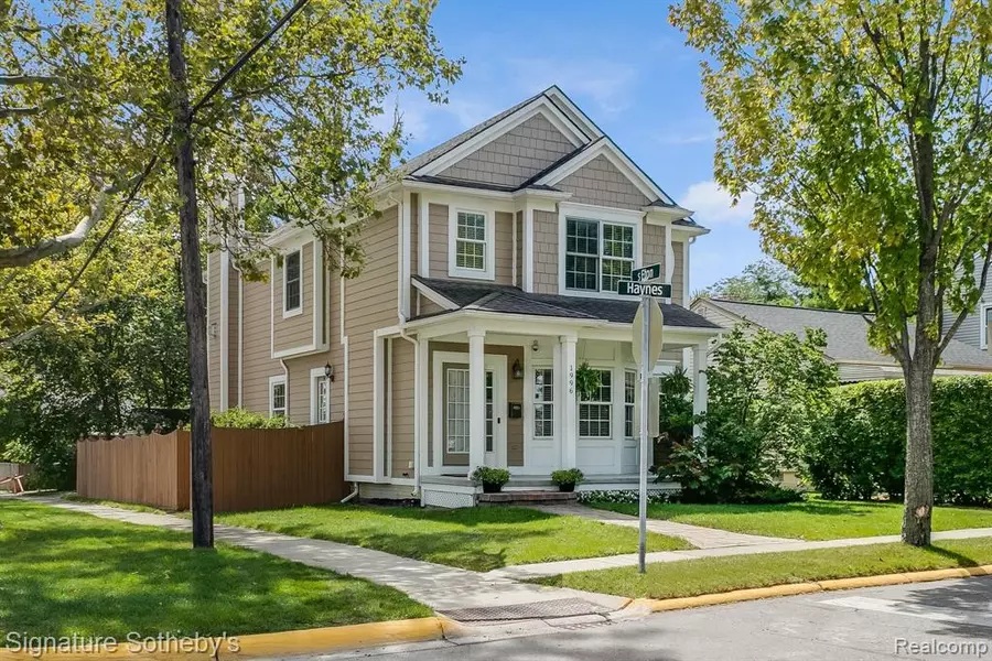 1996 HAYNES Street, Birmingham, MI 48009 6879