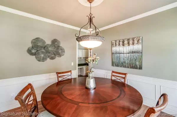 Birmingham, MI 48009 6879,1996 HAYNES Street