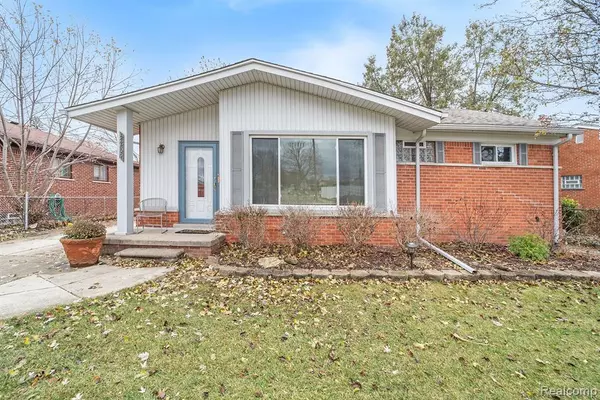 Dearborn Heights, MI 48127 1377,24805 Belton Lane