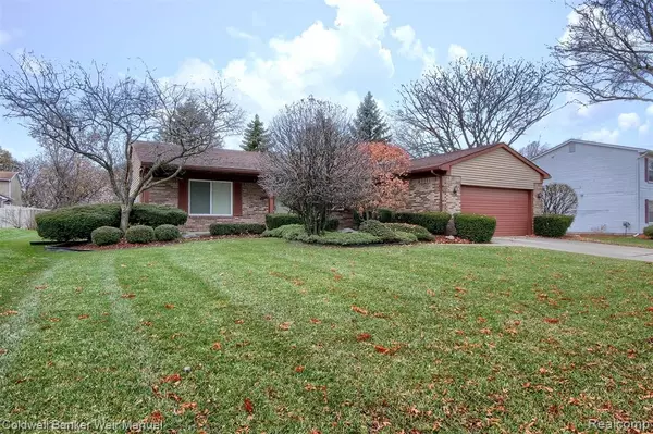 Novi, MI 48374 3009,24473 BONNIE BROOK Drive